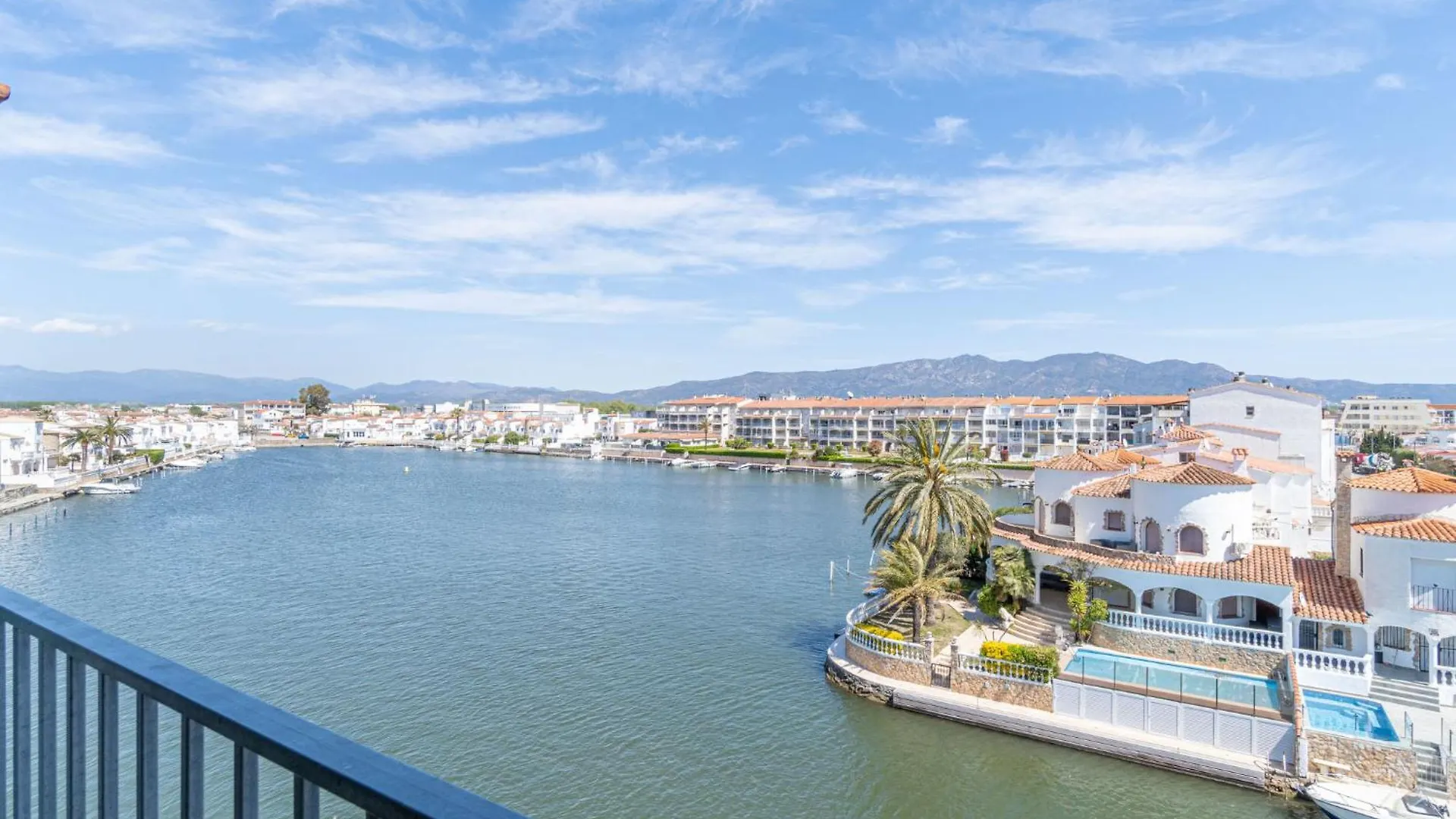 Apartment Sant Maurici-24 By Interhome Empuriabrava 0*,  İspanya