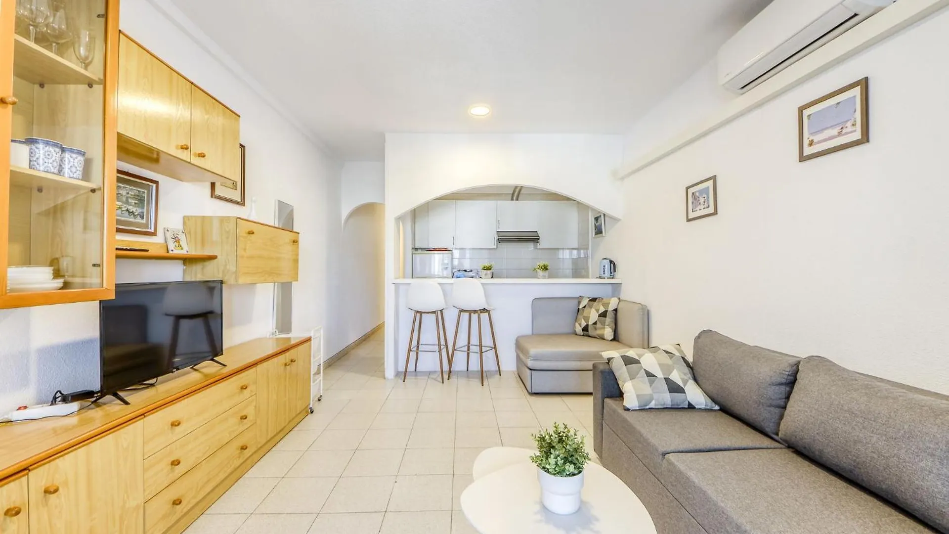 Apartment Sant Maurici-24 By Interhome Empuriabrava İspanya