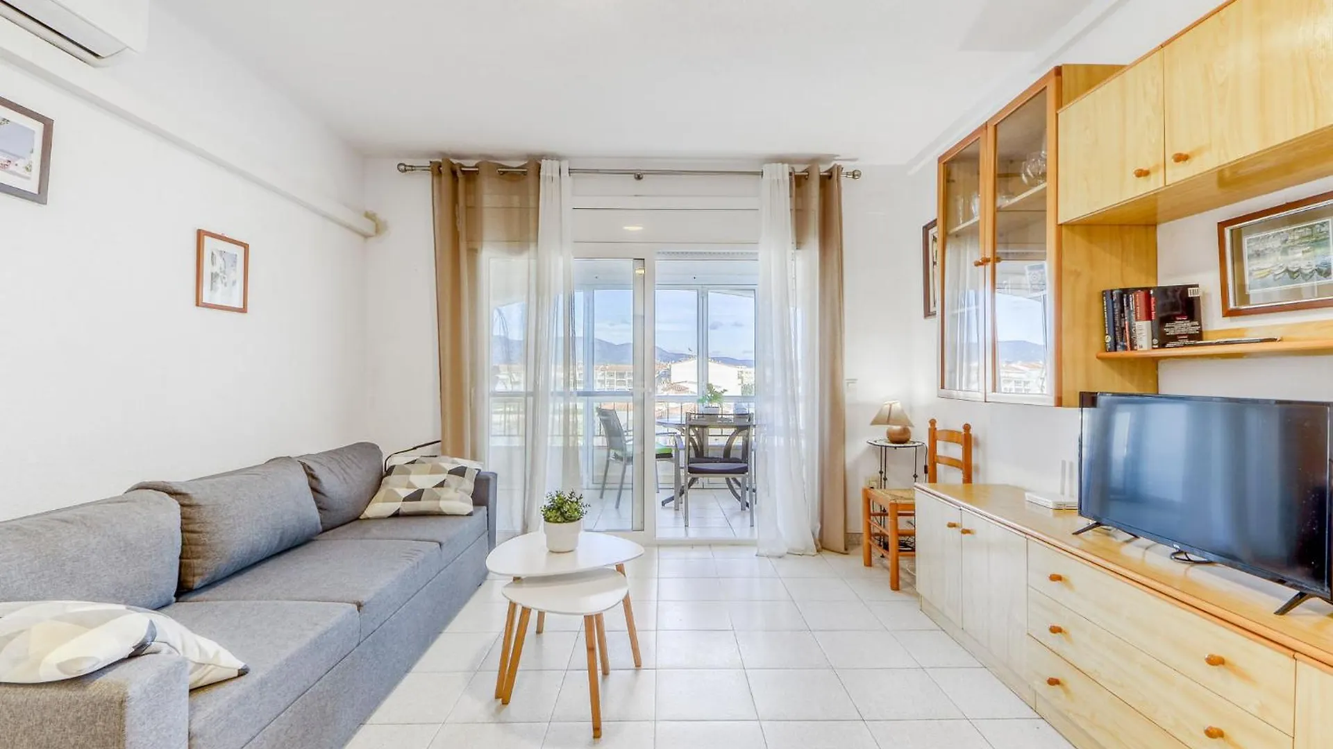 Apartment Sant Maurici-24 By Interhome エンプリアブラバ